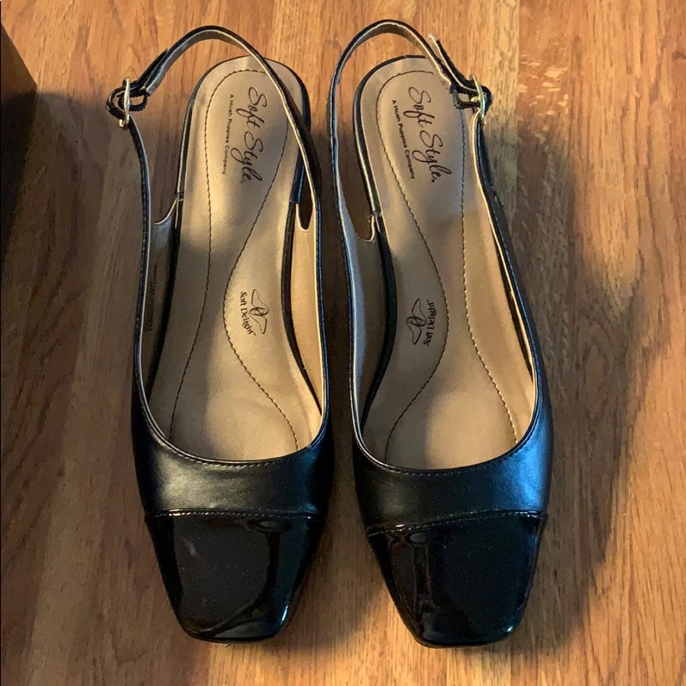 Soft style dress shoes